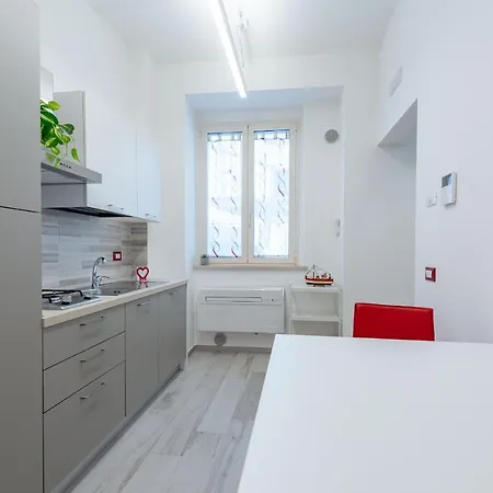 L'approdo - Bilocale Centralissimo A Апартаменты
